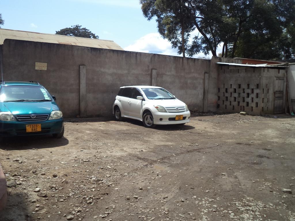 Arusha Tourist Inn Hotel Bagian luar foto